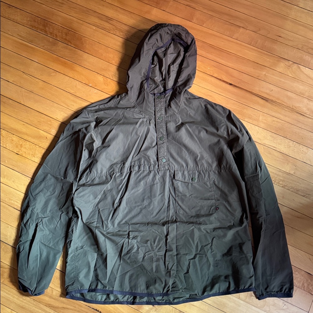 Mountain Hardwear Dark Olive Jacket